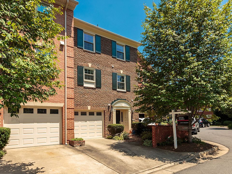 1st image of 202 Governors Ct