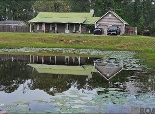 8392 Ellis Rd, Pass Christian, MS 39571