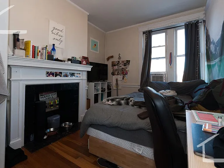 72 Egmont St #5 — Photo 12