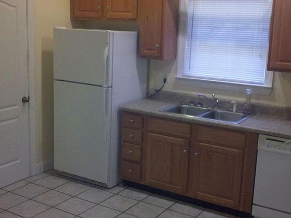 3rd image of 4573 Rock Creek Cir