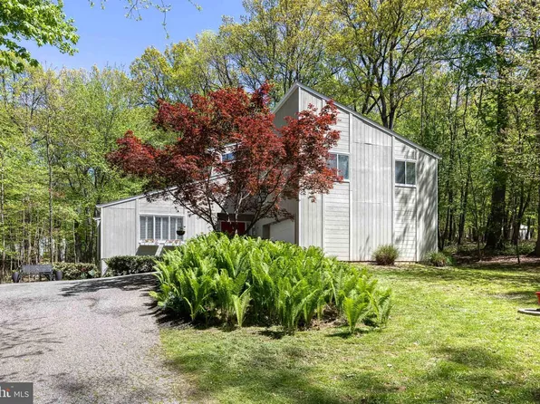 4 Houndstooth Ct, Owings Mills, MD 21117