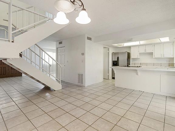 4th image of 4214 N Parkway Ave