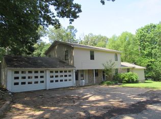 7338 Spring Dr, Texarkana, AR 71854