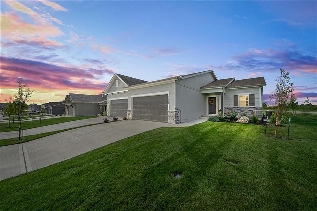 25008 W 94th Ter, Lenexa, KS 66227 | Zillow