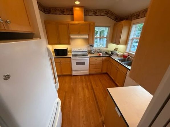 678 NW 29th St