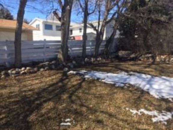 5th image of 215 10th Ave S