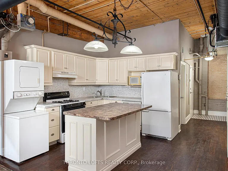 426 Queen St E #405 — Photo 11