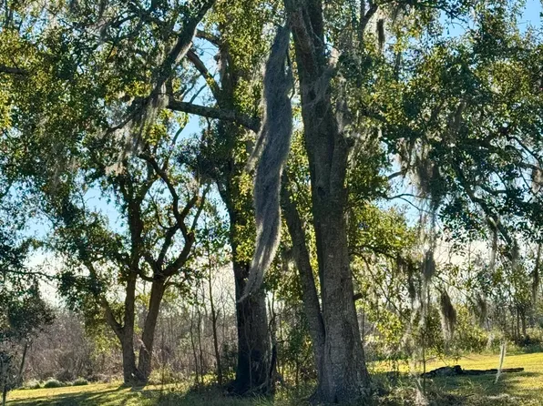 11219 Jordan River Dr, Bay Saint Louis, MS 39520