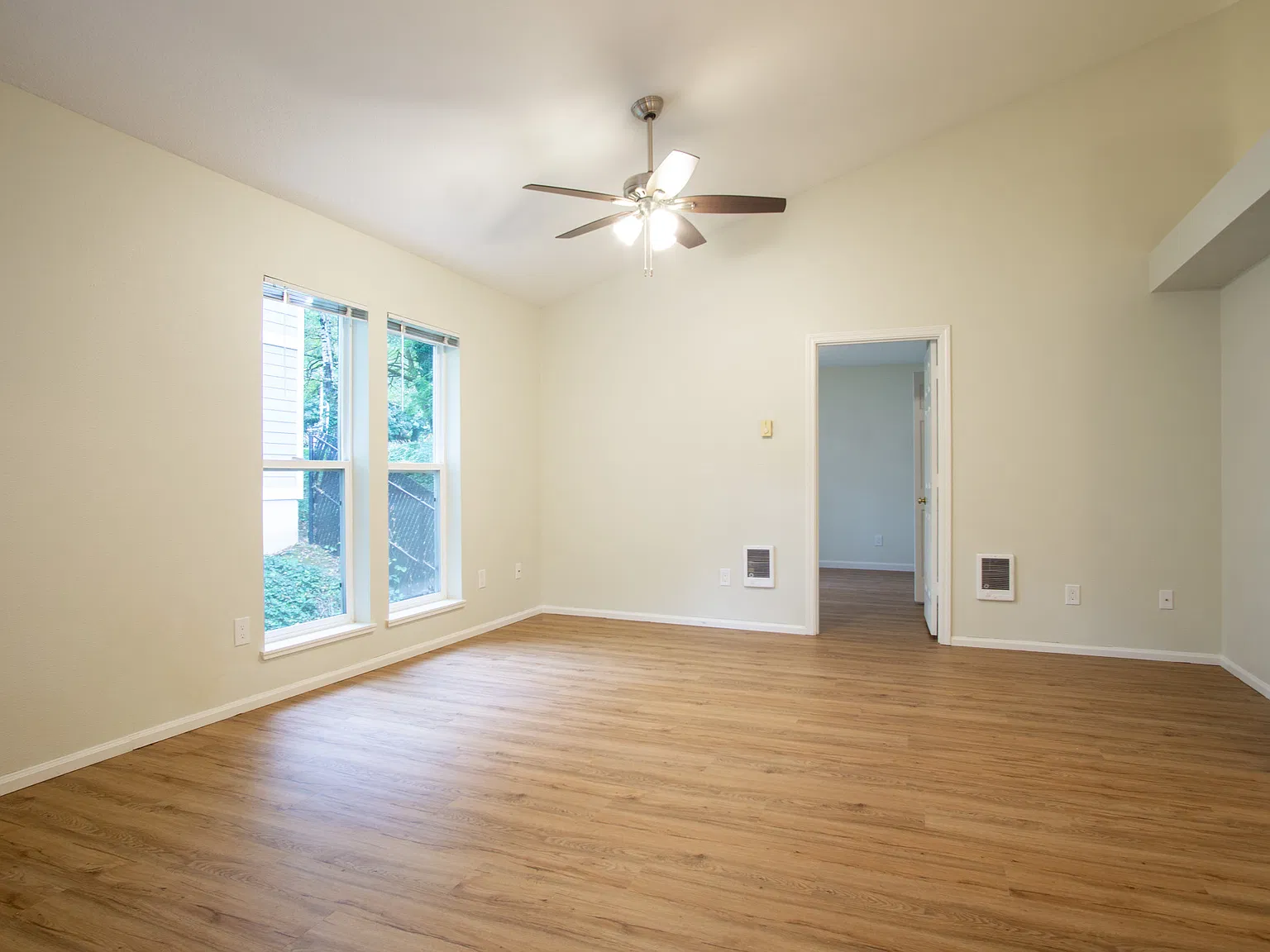 Lair Hill Apartments — Photo 3