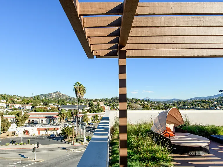 Rising Sun Apartments — Photo 18