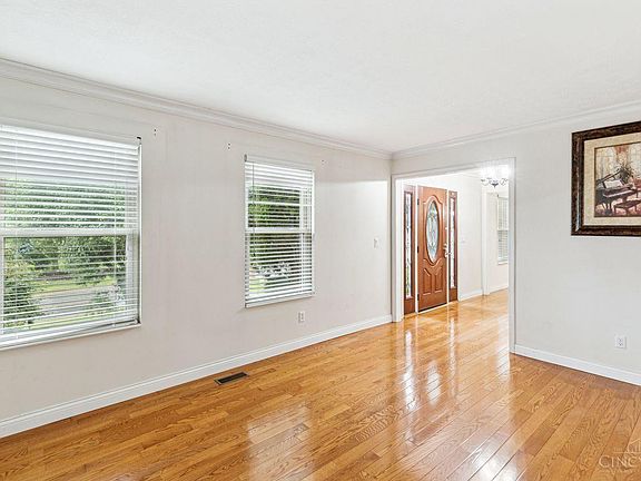 3rd image of 6214 Hillsdale Ln