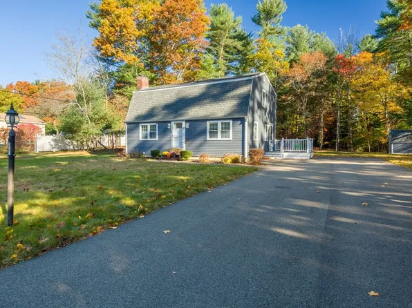 203 Oak St, Halifax, MA 02338