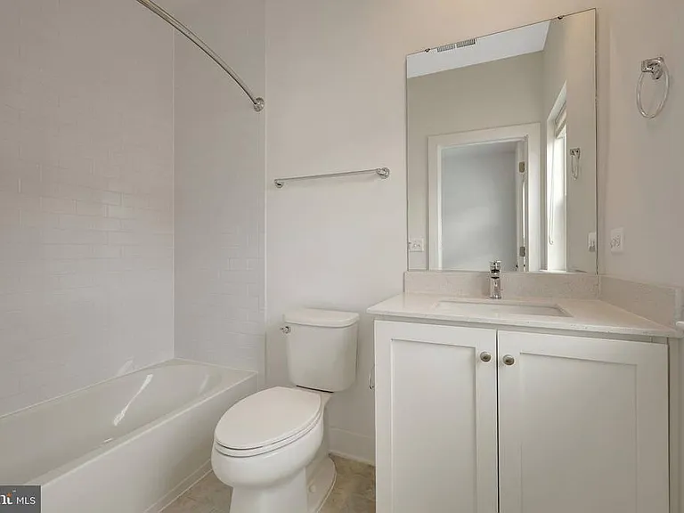 11247 Beaker St — Photo 34