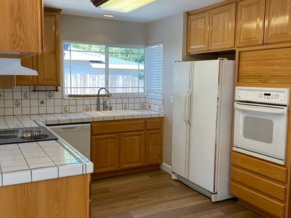 5th image of 1428 Tiffany Cir