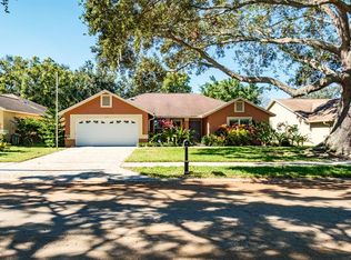3004 Windridge Oaks Dr, Palm Harbor, FL 34684
