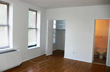 Rented by K.Chang Realty