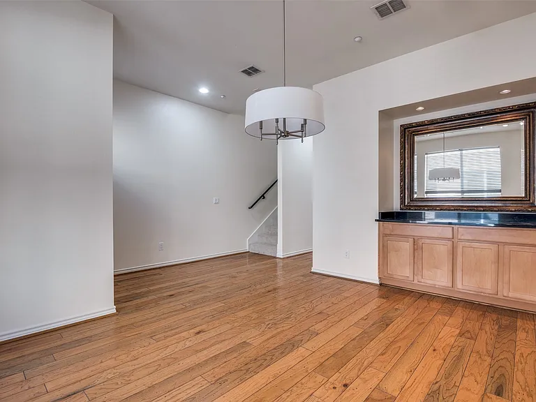 4225 McKinney Ave #11 — Photo 7