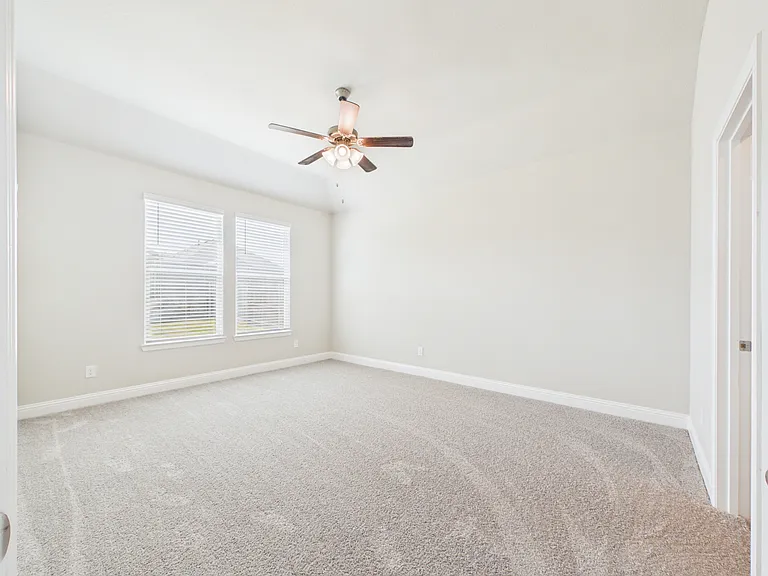 2304 Blackcap St — Photo 40