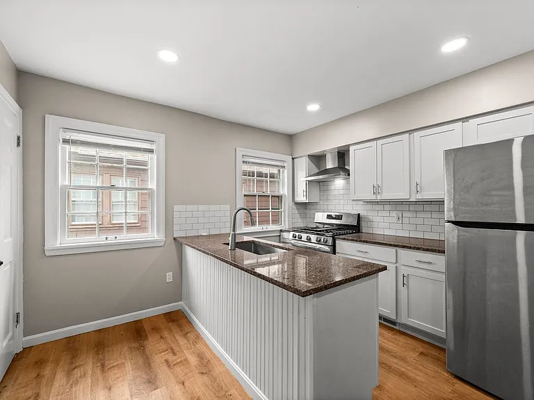 19605 Winslow Rd — Photo 2
