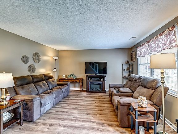 5th image of 9453 Tracey Lynne Cir
