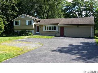 575 Embury Rd, Rochester, NY 14625