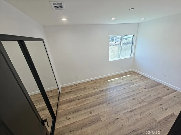 7333 Vanalden Ave — Photo 8