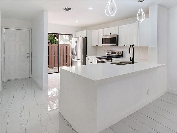 2nd image of 4313 N Carambola Circle