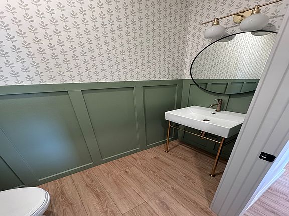 OWSI_Bennett Half Bath 2