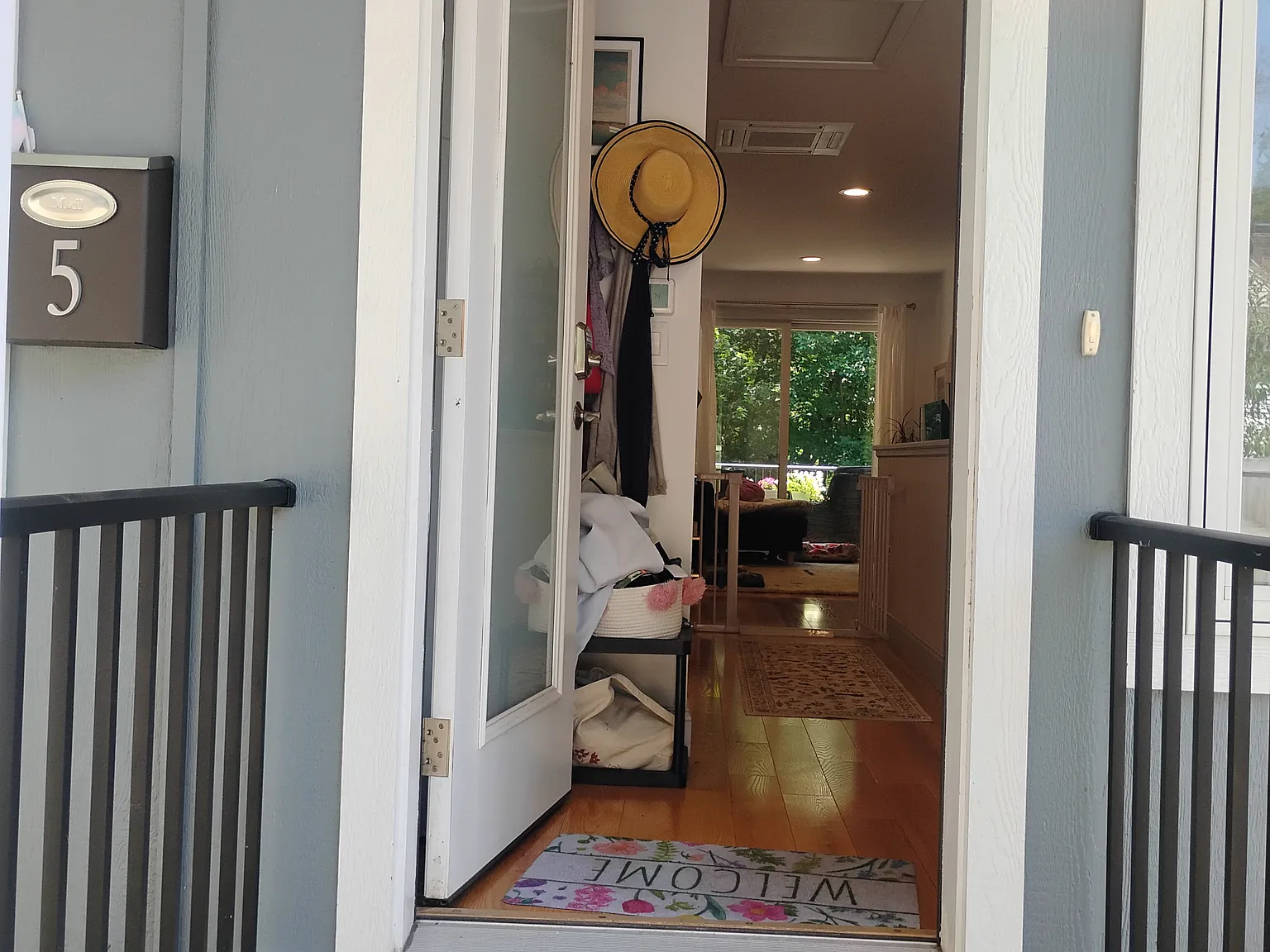 2 bed, 1.5 bath, 992 sqft, $2,600 — Photo 3