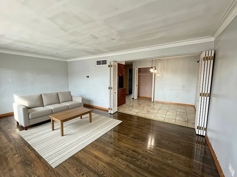 3158-3158 W 93rd St #2D — Photo 4