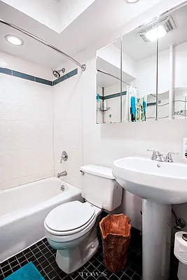 Rented by Town Residential | media 19