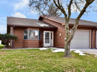 1372 Brookview Dr, Winona, MN 55987