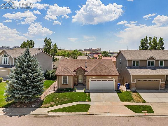 3rd image of 8030 Radcliff Dr