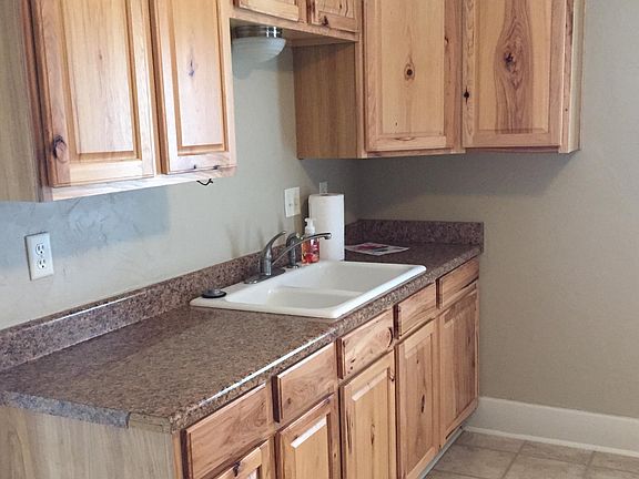 4th image of 700 E 8th Ave