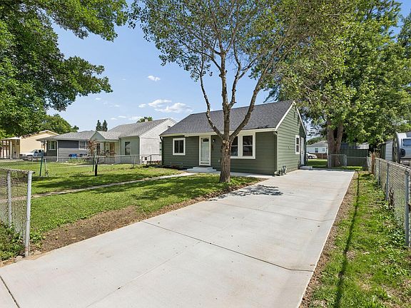 4th image of 3227 6th Ave