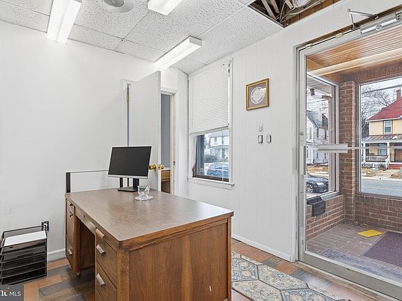 3rd image of 212 W Main St