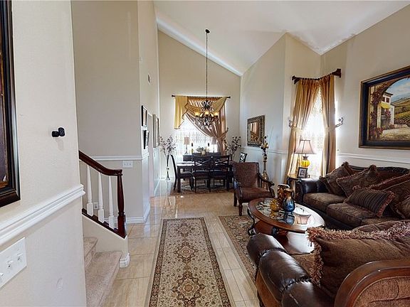4th image of 670 Glen Springs Ln