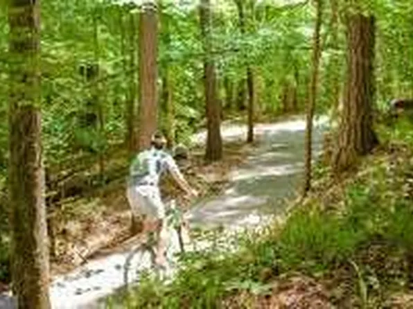 341 Retreat Trl, Lagrange, GA 30240