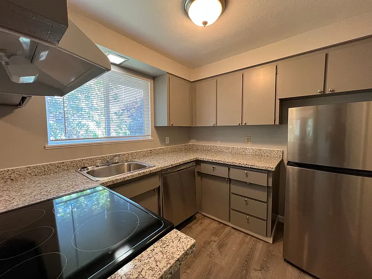 Anchor Apartments — Photo 31