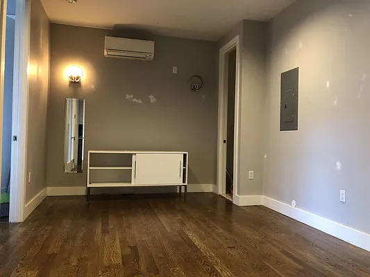 Rented by Premier Metro Realty Corp | media 17