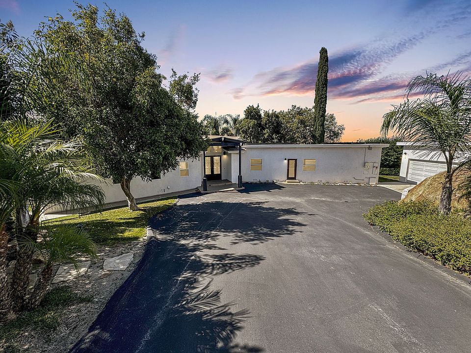 1st image of 632 Oakwood Creek Gln