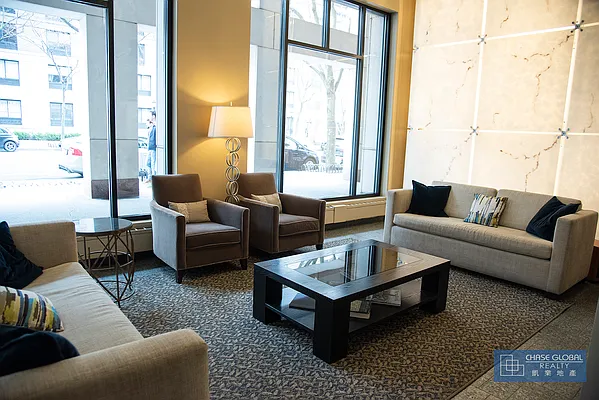Rented by Chase Global Realty Corp | media 4