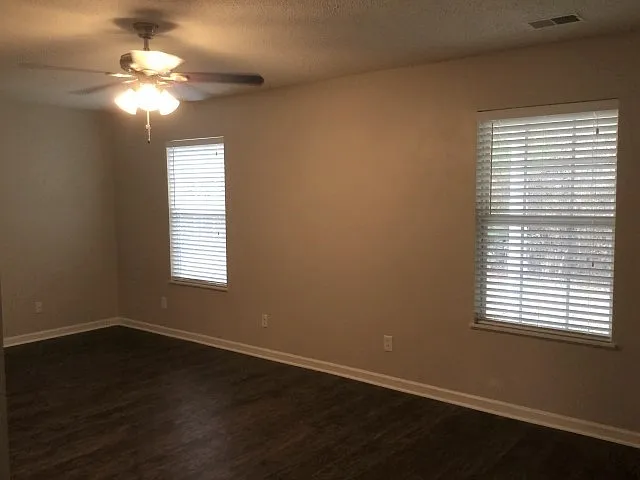332 Aberdeen Cir — Photo 11