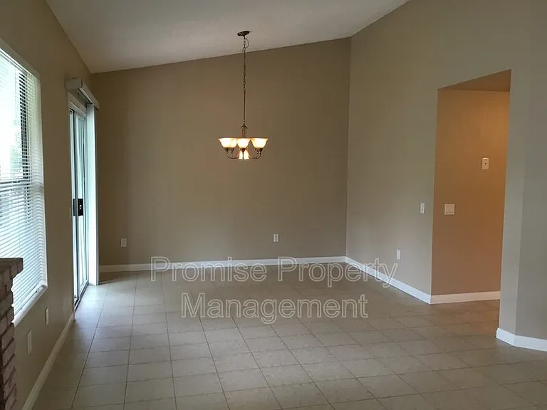 5247 Hubbert St — Photo 6