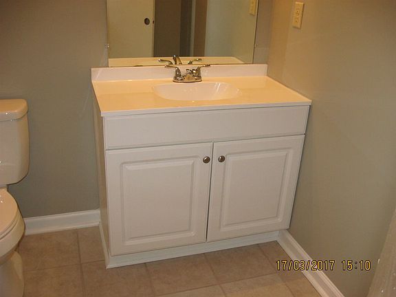 5th image of 848 Beverly Dr