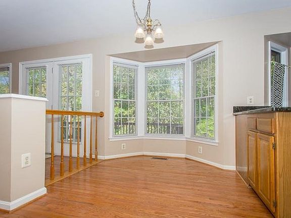 Breakfast nook area