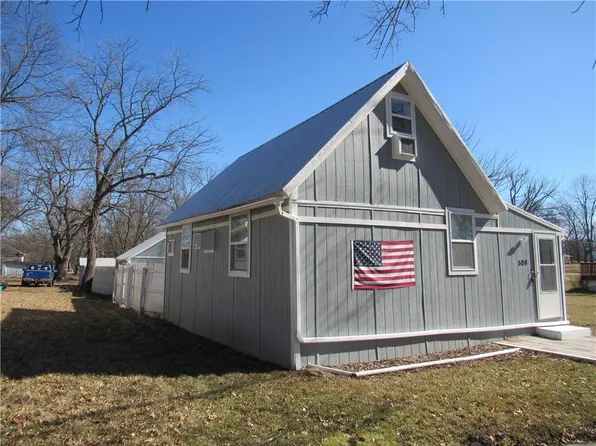 504 Ivy St, Garden City, MO 64747