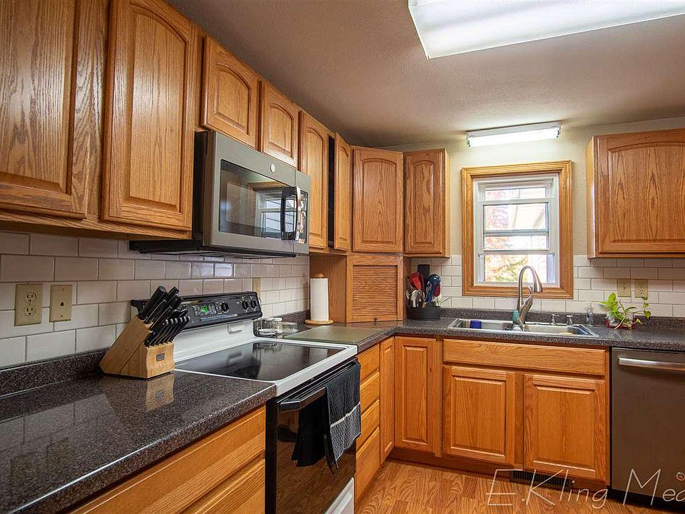 1st image of 402 E Chapel St