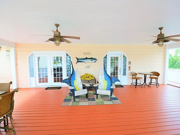 3rd image of 528 Doric Ct