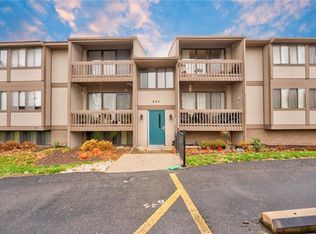 327 Ridge Point Cir #22, Bridgeville, PA 15017